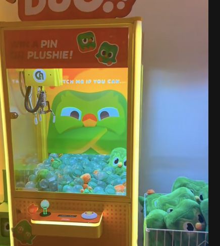 的IP周边开始创收了瓦力游戏试玩教育公司(图5)