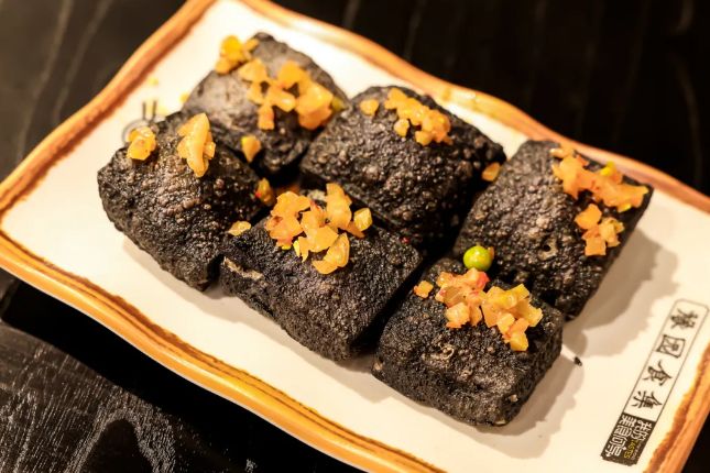 豫园打造国庆假期的“情绪目的地”瓦利棋牌唯有美食与艺术不可辜负大(图49)